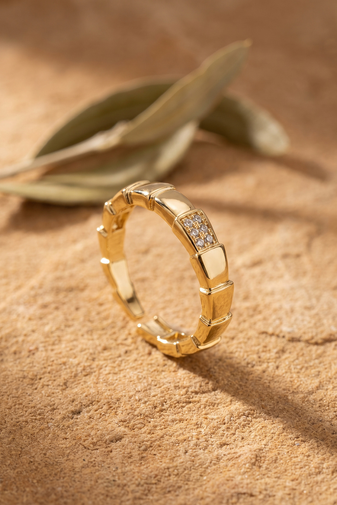 Gold Renk Yılan Model Zirkon Taşlı Kadın Yüzük - Lisinya