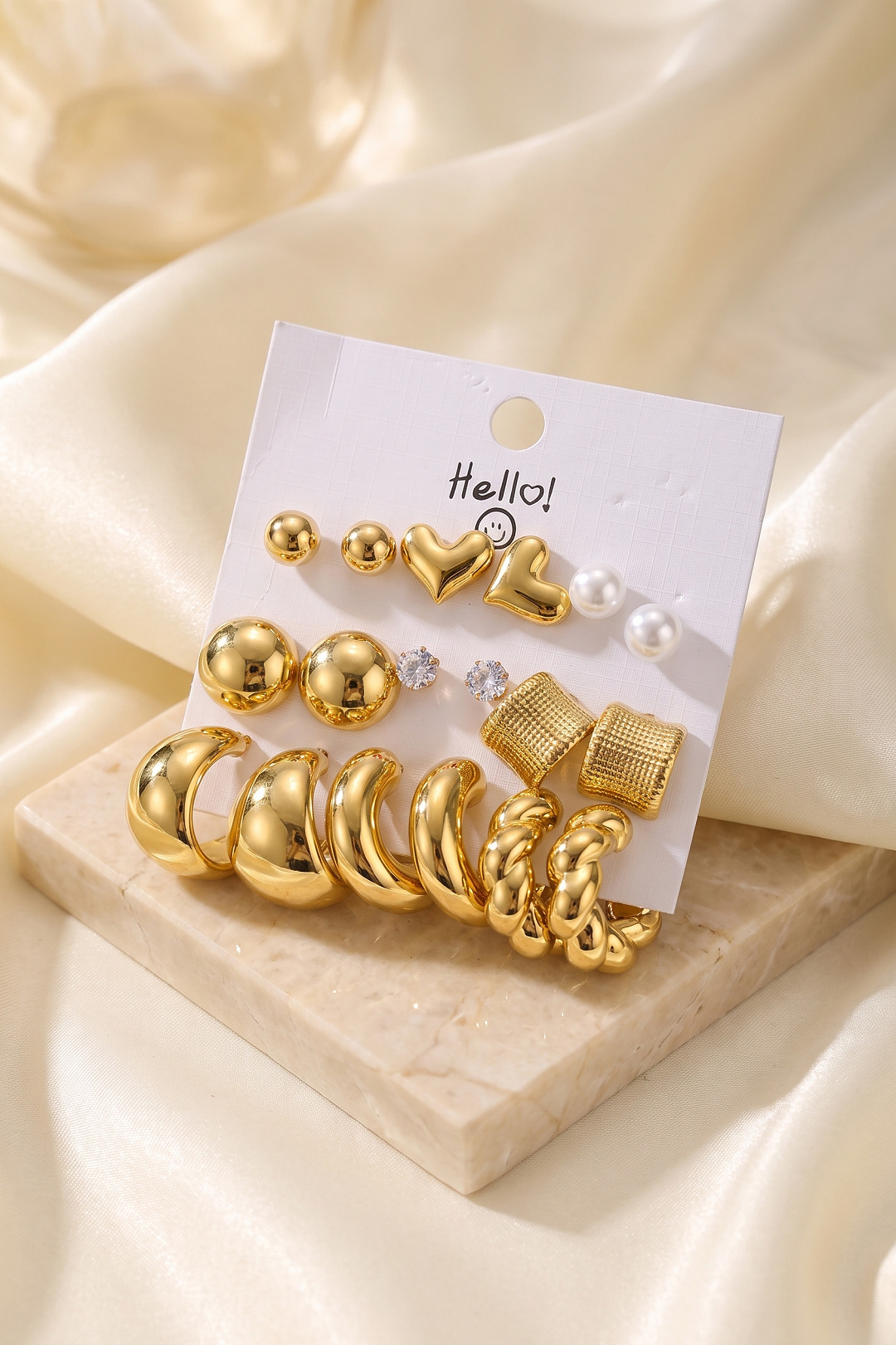 Gold Renk Metalik Kaplamalı Karışık Model Detaylı CCB 9 Çift Küpe Seti - Lisinya Gold Renk Metalik Kaplamalı Karışık Model Detaylı CCB 9 Çift Küpe Seti - Lisinya