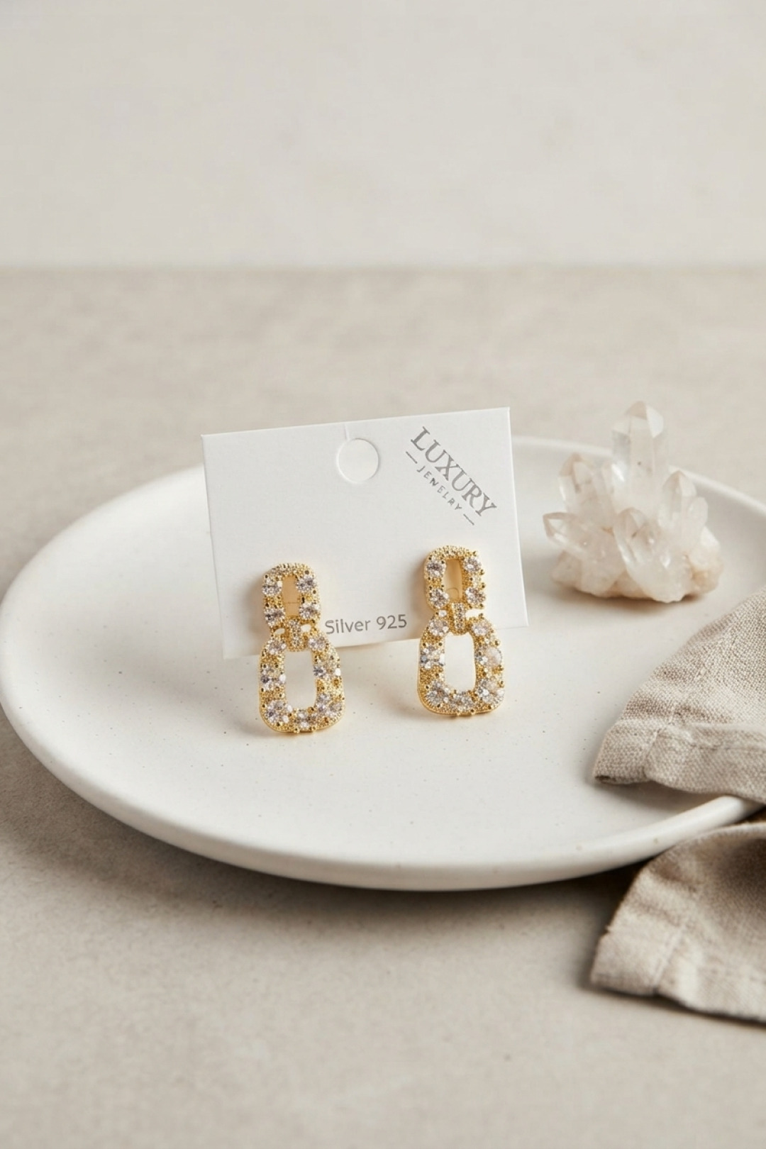 Zirkon Taşlı Gold Renk Pirinç Vintage Kadın Küpe - Lisinya