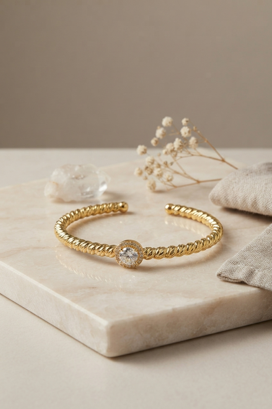 Gold Renk Dorika Model Yuvarlak Zirkon Taşlı Kadın Bileklik - Lisinya