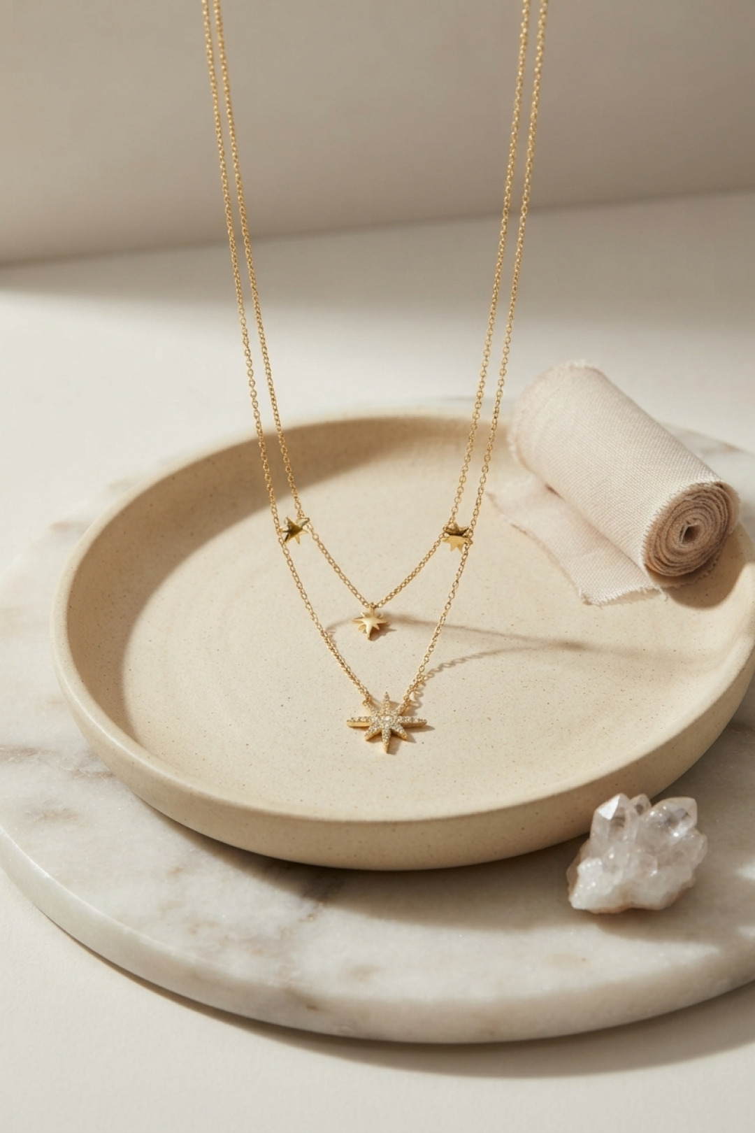 Pirinç Gold Renk Zirkon Taşlı Kutup Yıldızı Model 2'li Kadın Kolye - Lisinya