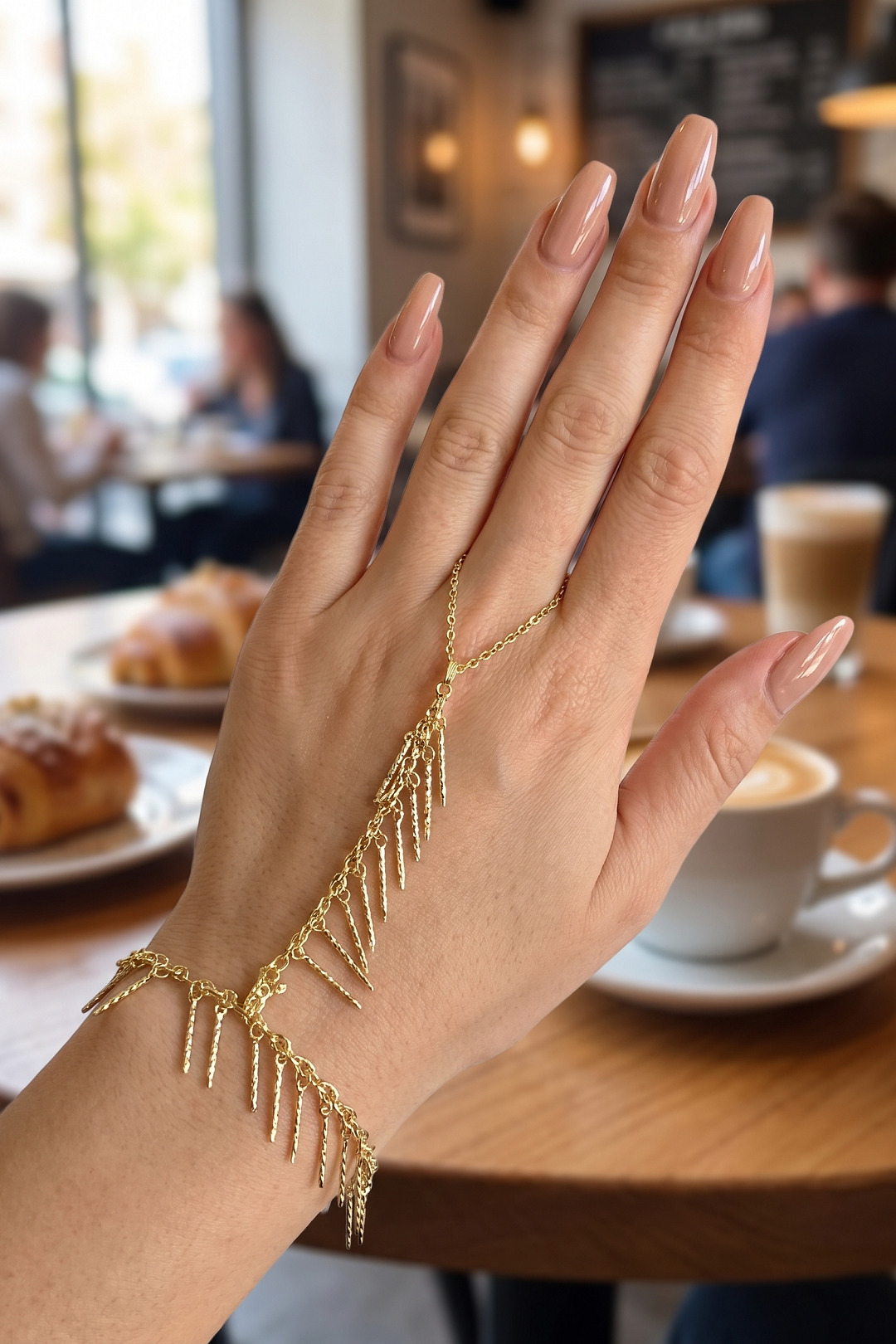Gold Renk Pirinç Sarkıt Model Şahmeran - Lisinya Gold Renk Pirinç Sarkıt Model Şahmeran - Lisinya