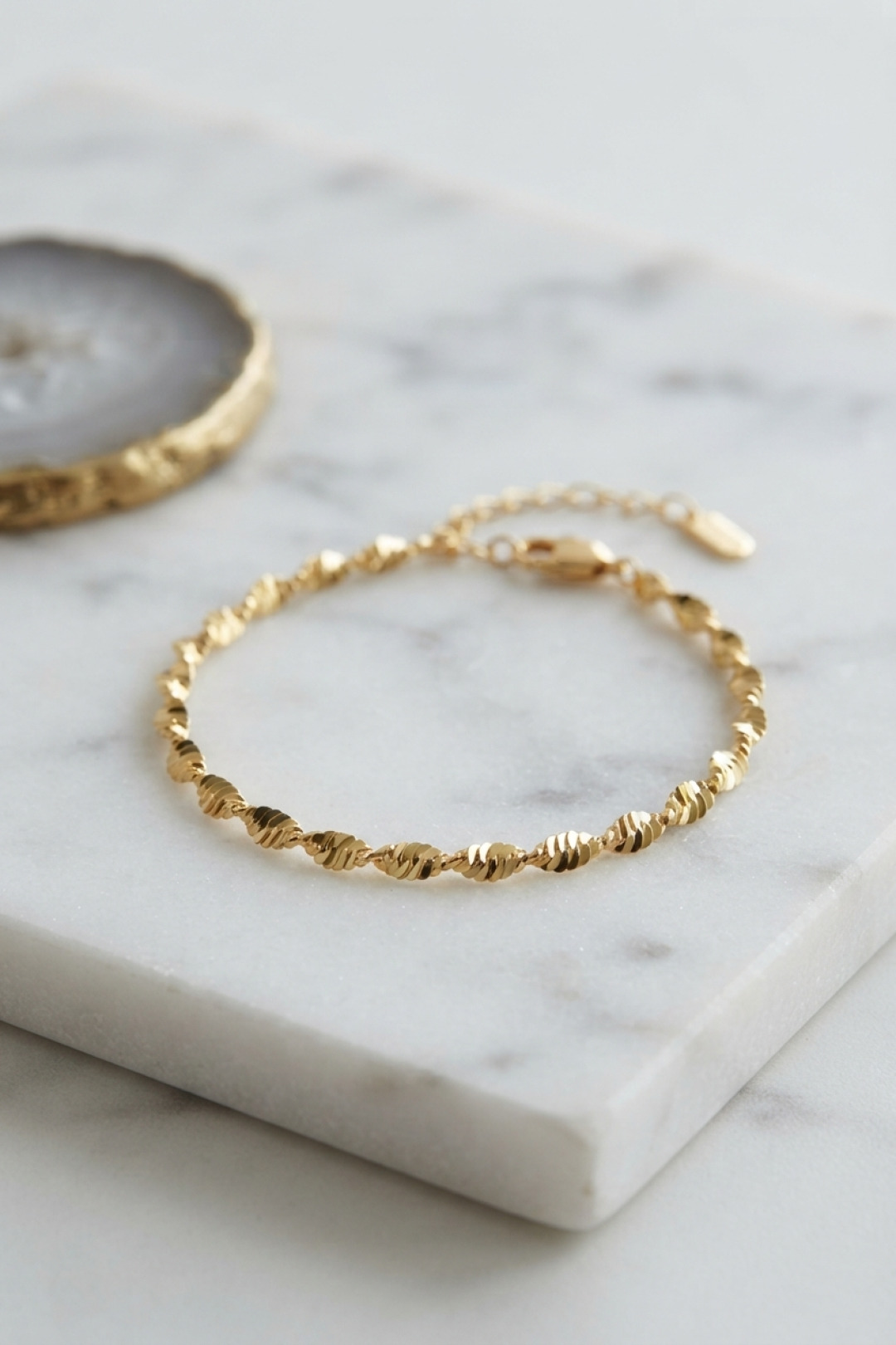 CM Gold Renk Burgu Yılan Zincir Model Kadın Bileklik - Lisinya