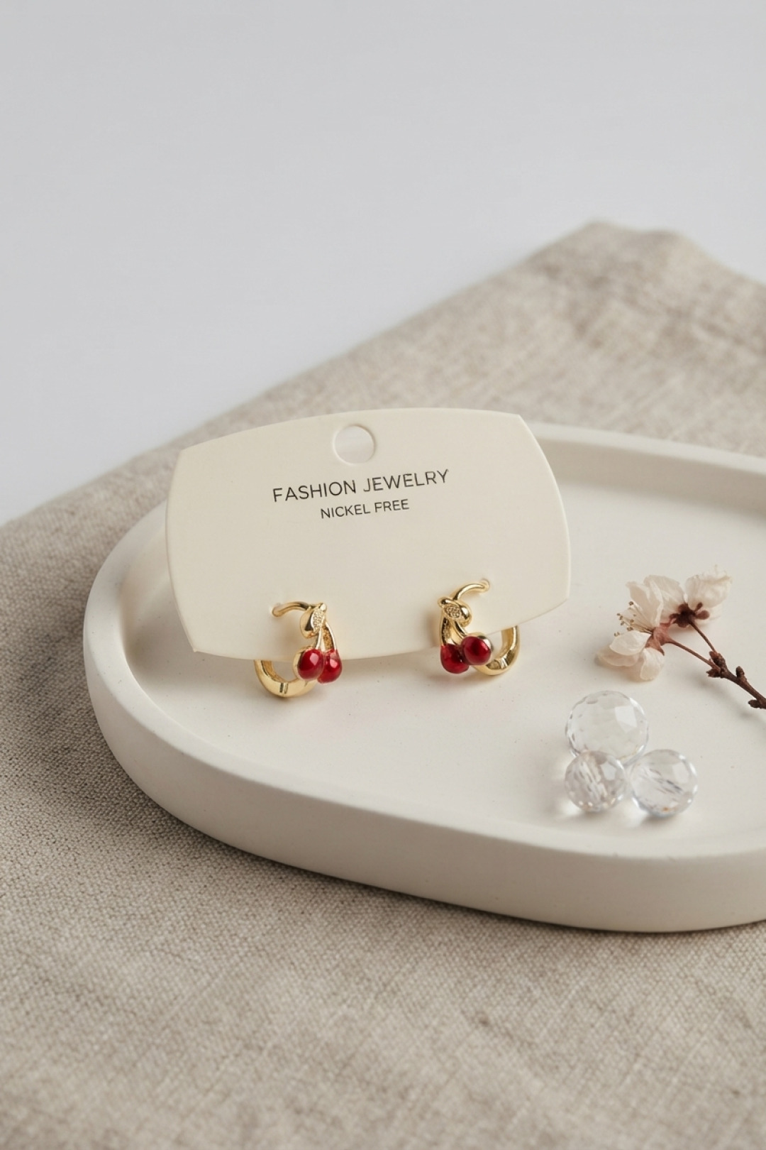 Pirinç Gold Renk Kiraz Model Çocuk Küpe - Lisinya Pirinç Gold Renk Kiraz Model Çocuk Küpe - Lisinya
