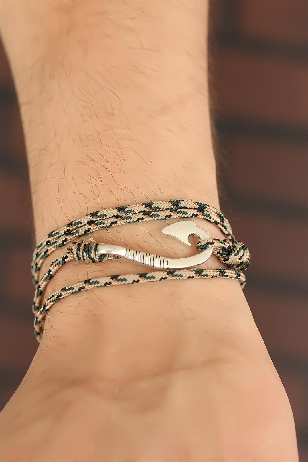 Krem Renk Çizgi Desenli Metal Kancalı Erkek Bileklik - Lisinya
