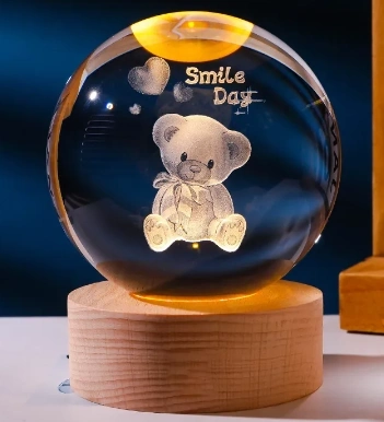 Dekoratif Ayıcık Tasarımlı Ahşap Altlıklı Işıklı Cam Küre Cam:6cm Ahşap:2cm - Lisinya