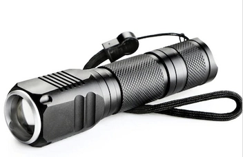 F-82 T6 Led Zoomlu 2000 Lm Yüksek Işık Şarjlı El Feneri - Lisinya F-82 T6 Led Zoomlu 2000 Lm Yüksek Işık Şarjlı El Feneri - Lisinya