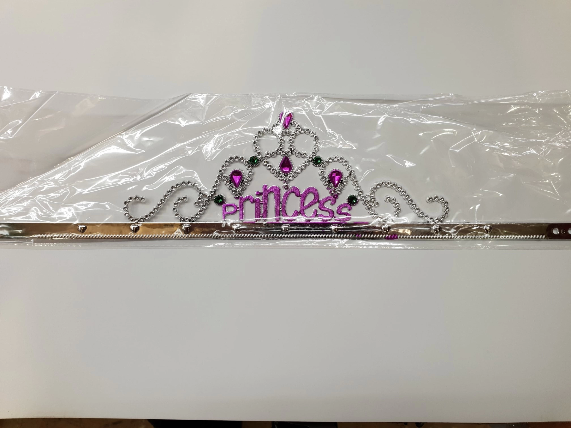 Gümüş Renk Prenses Yazılı Parti Tacı 60 Cm - Lisinya Gümüş Renk Prenses Yazılı Parti Tacı 60 Cm - Lisinya