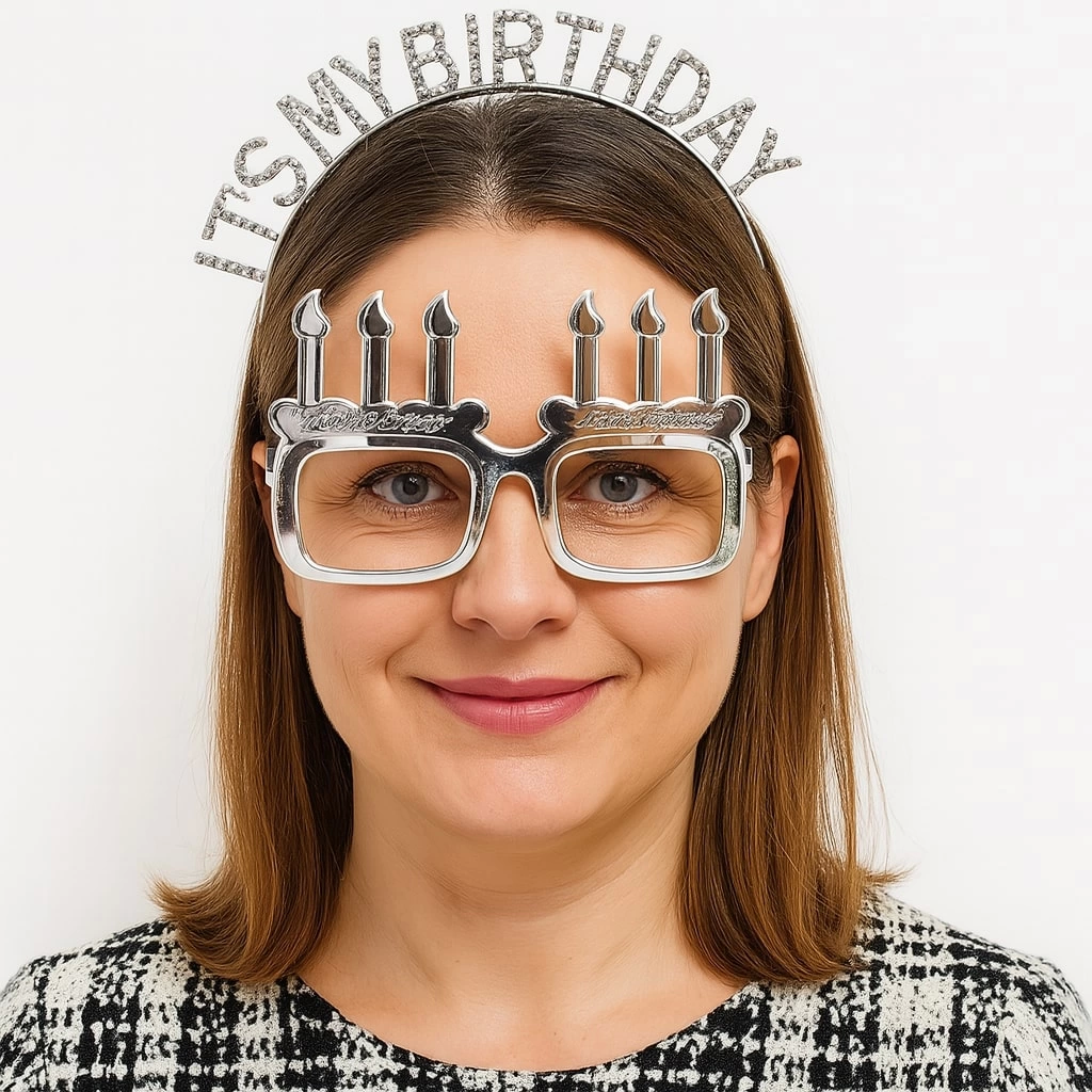İt39s My Birthday Yazılı Taç Ve Mum Şekilli Gözlük Seti Gümüş Renk - Lisinya