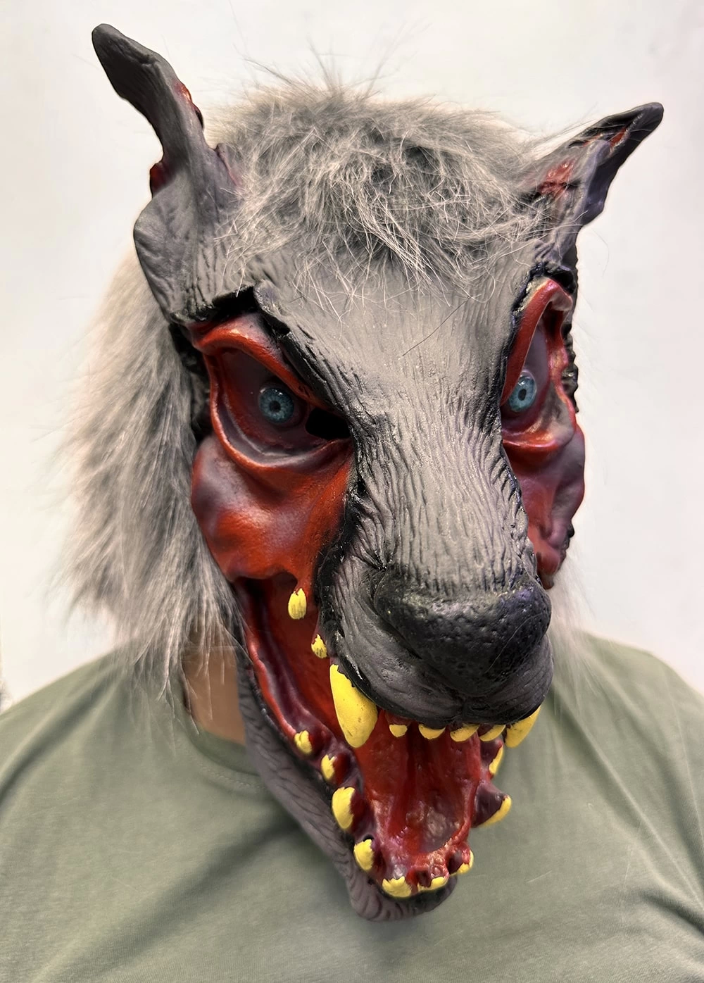 Kafaya Tam Geçmeli Lateks Dişli Ağzı Açık Kurt Maskesi - Lisinya Kafaya Tam Geçmeli Lateks Dişli Ağzı Açık Kurt Maskesi - Lisinya