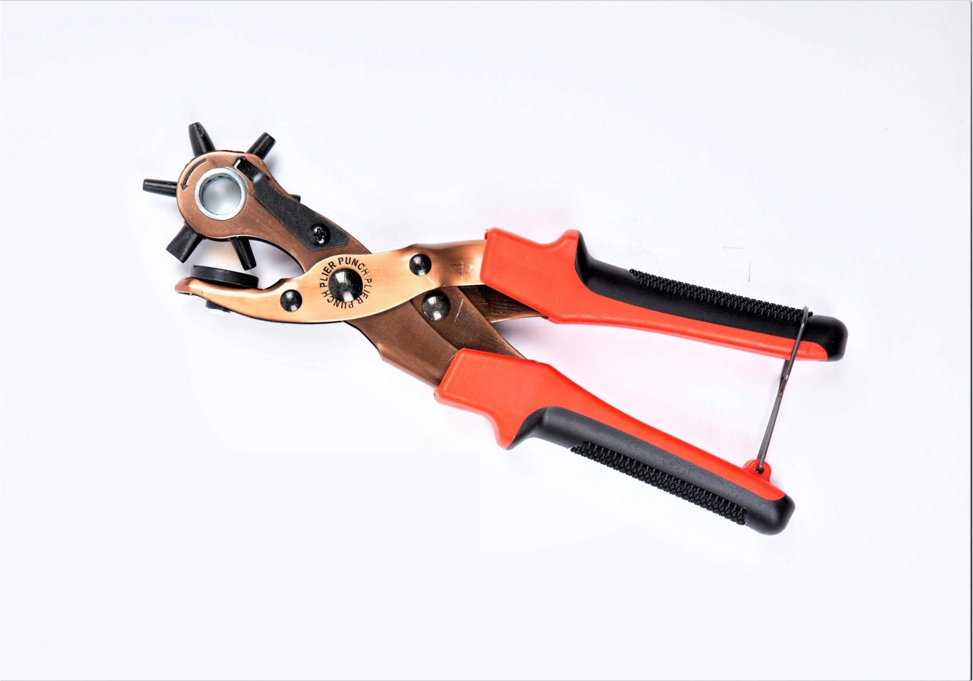 Kemer - Deri Delme Pensesi 6 Farklı Oval Ve Yuvarlak Delikler - Lisinya