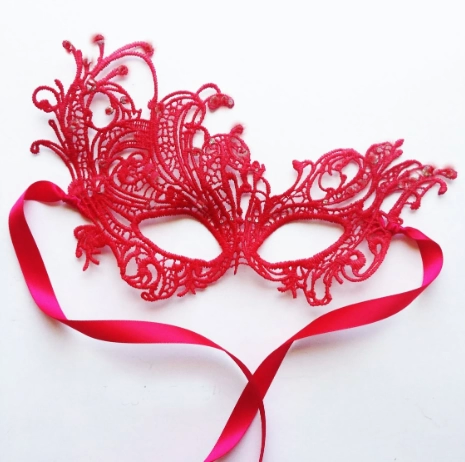 Kırmızı Renk Dantel Örgü İşlemeli Parti Maskesi Model 1 - Lisinya Kırmızı Renk Dantel Örgü İşlemeli Parti Maskesi Model 1 - Lisinya
