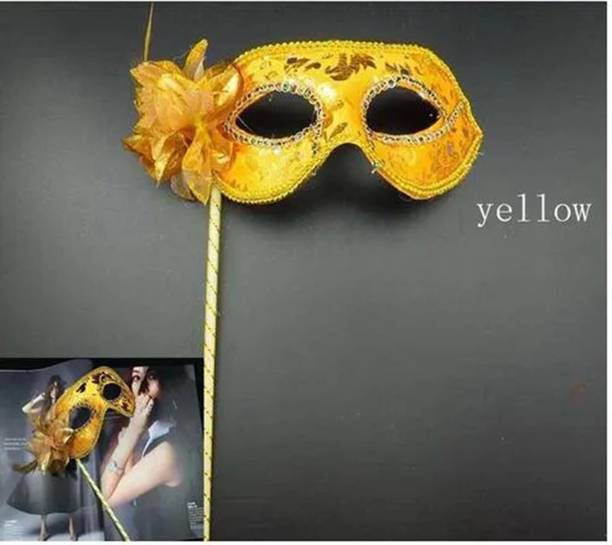 Lüks Taşlı Saplı Maskeli Balo Maskesi Altın Renk 35 Cm - Lisinya Lüks Taşlı Saplı Maskeli Balo Maskesi Altın Renk 35 Cm - Lisinya