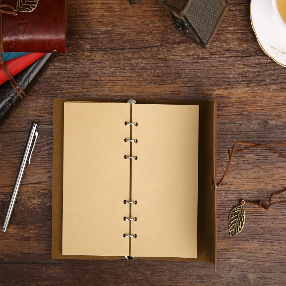 Yaprak Desenli Çizgisiz Deri Defter - Lisinya Yaprak Desenli Çizgisiz Deri Defter - Lisinya