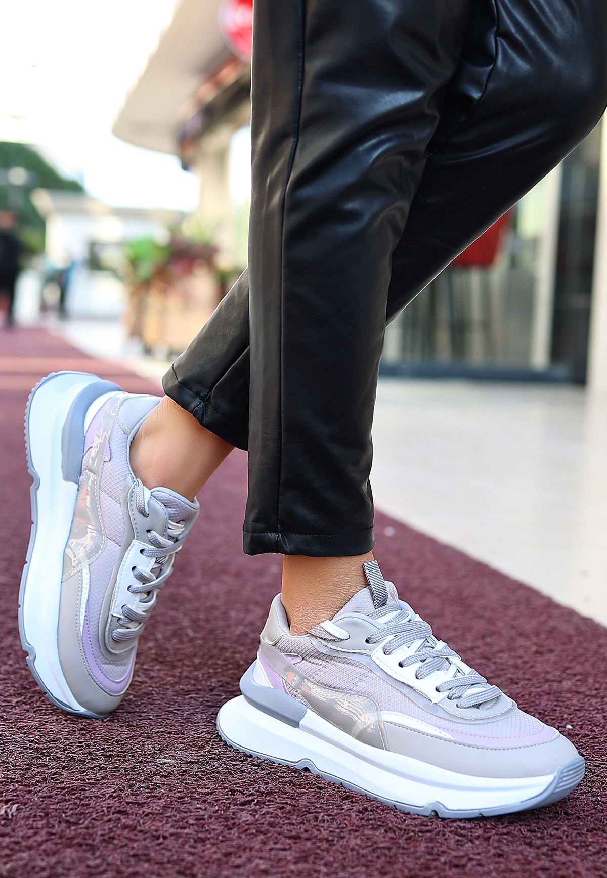 Aleh Gri Cilt Bağcıklı Spor Ayakkabı - Lisinya