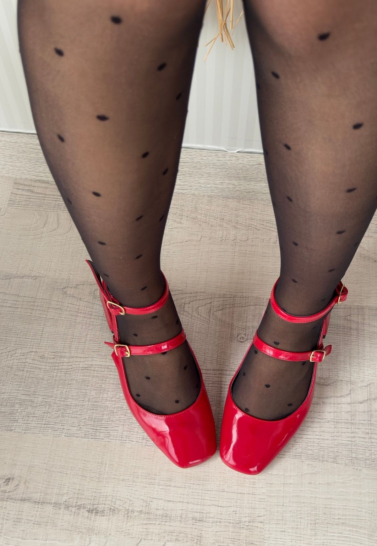 Karmi Kırmızı Rugan Topuklu Kemerli Ayakkabı Karmi Kırmızı Rugan Topuklu Kemerli Ayakkabı