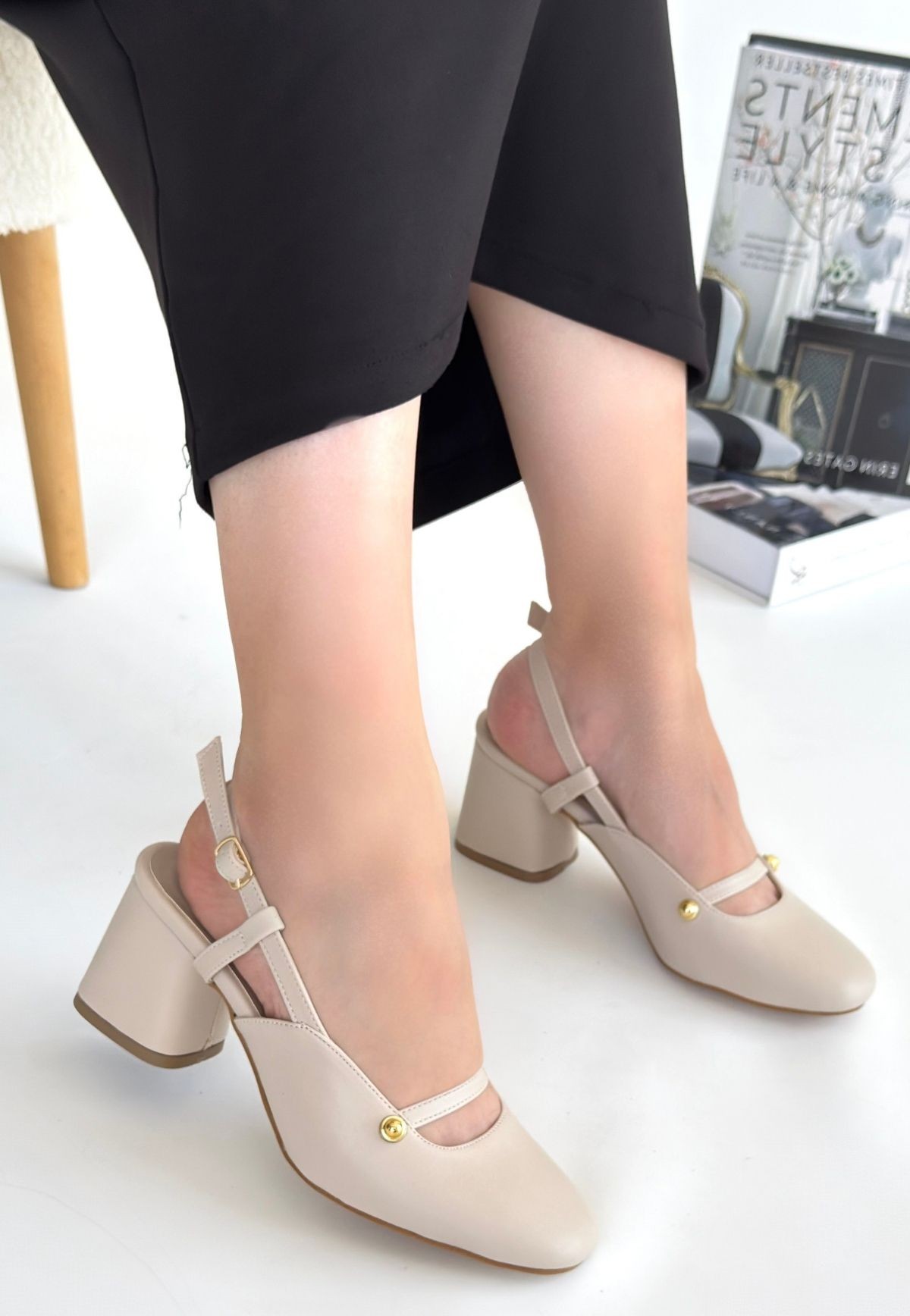 Jecci Bej Cilt Topuklu Ayakkabı - Lisinya Jecci Bej Cilt Topuklu Ayakkabı - Lisinya