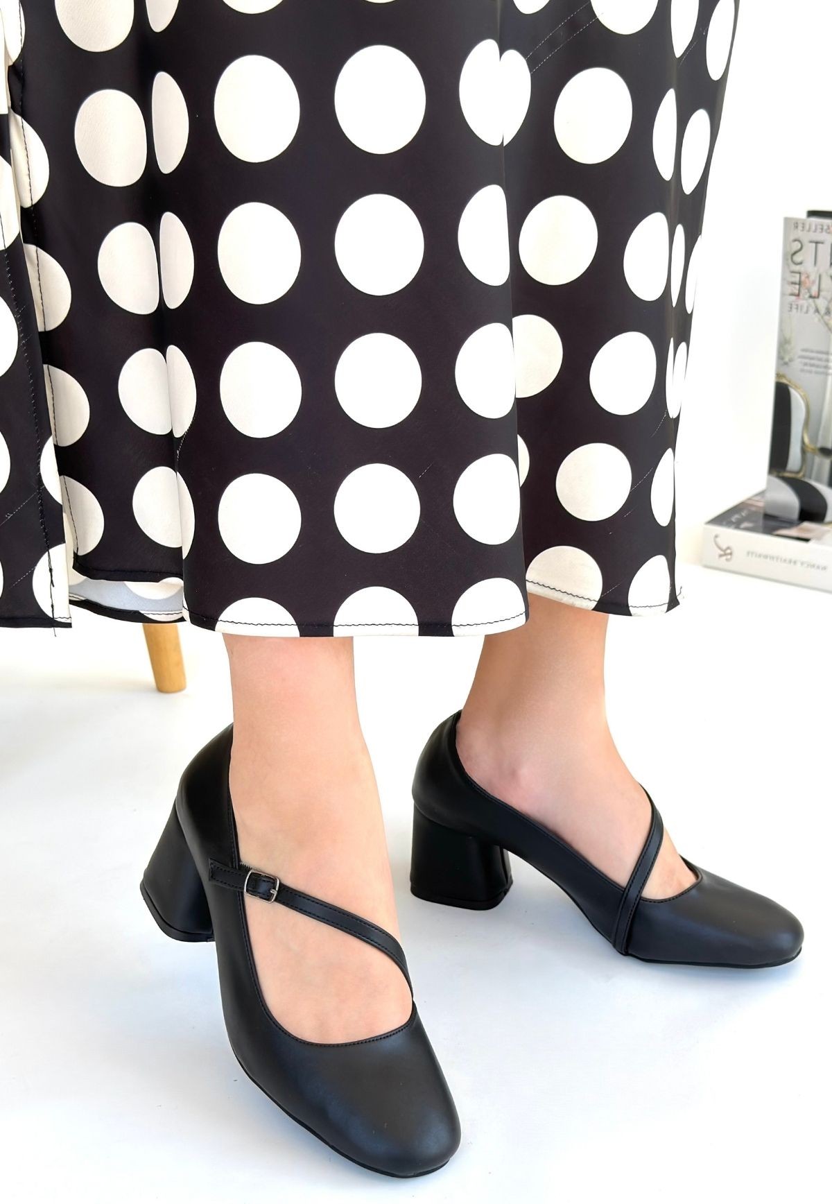 Kier Siyah Cilt Topuklu Ayakkabı - Lisinya Kier Siyah Cilt Topuklu Ayakkabı - Lisinya