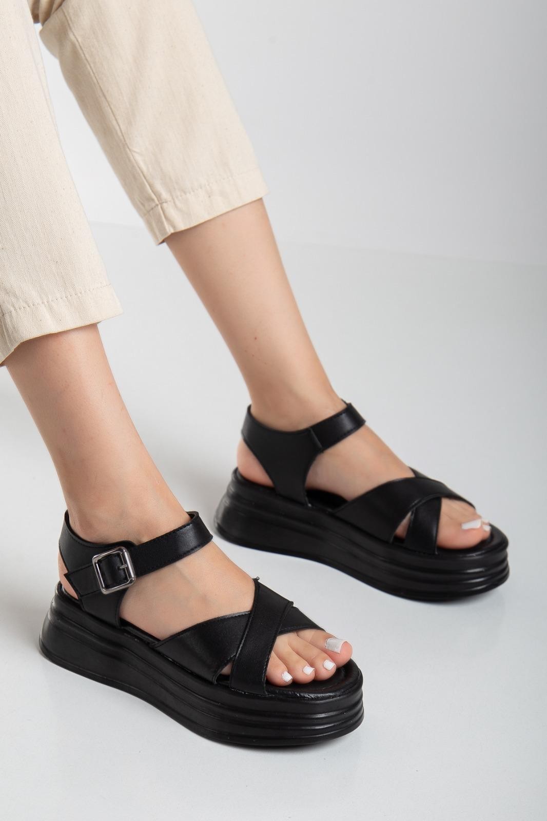 Sibna Siyah Cilt Kemerli Sandalet - Lisinya Sibna Siyah Cilt Kemerli Sandalet - Lisinya