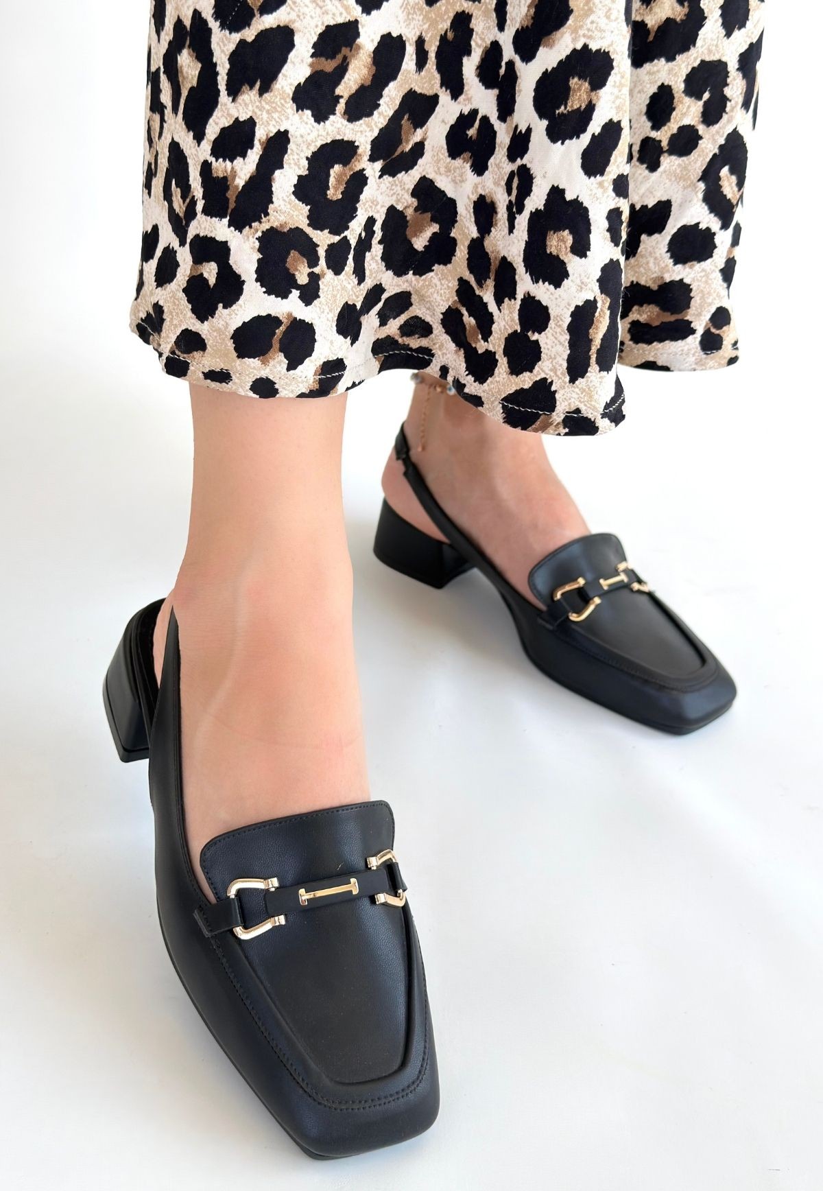 Joone Siyah Cilt Topuklu Ayakkabı - Lisinya Joone Siyah Cilt Topuklu Ayakkabı - Lisinya