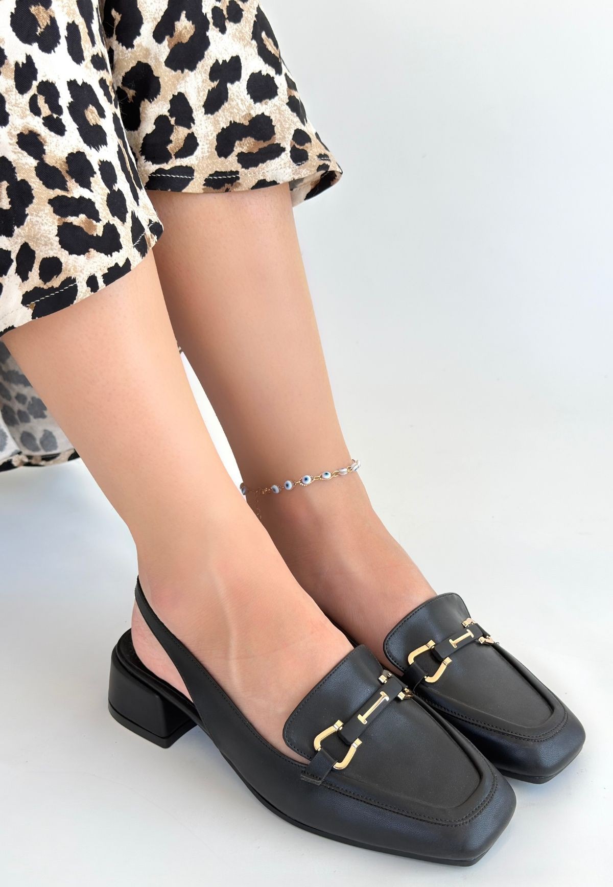 Joone Siyah Cilt Topuklu Ayakkabı - Lisinya Joone Siyah Cilt Topuklu Ayakkabı - Lisinya