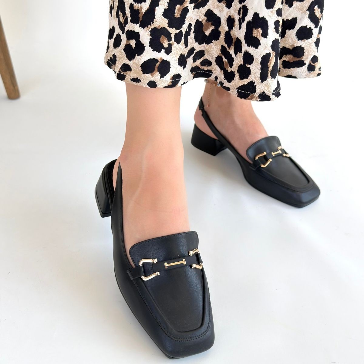 Joone Siyah Cilt Topuklu Ayakkabı - Lisinya Joone Siyah Cilt Topuklu Ayakkabı - Lisinya