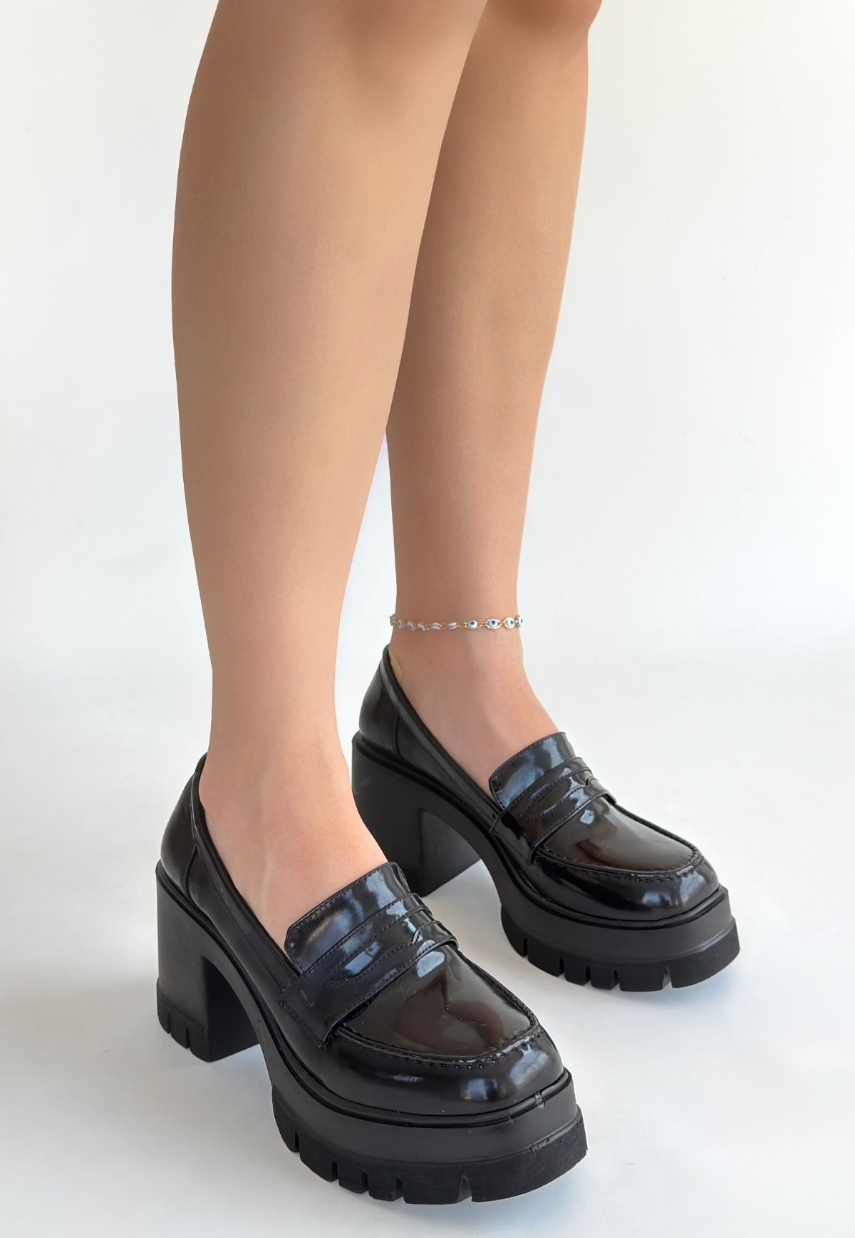 Janes Siyah Rugan Dolgu Topuk Ayakkabı - Lisinya Janes Siyah Rugan Dolgu Topuk Ayakkabı - Lisinya