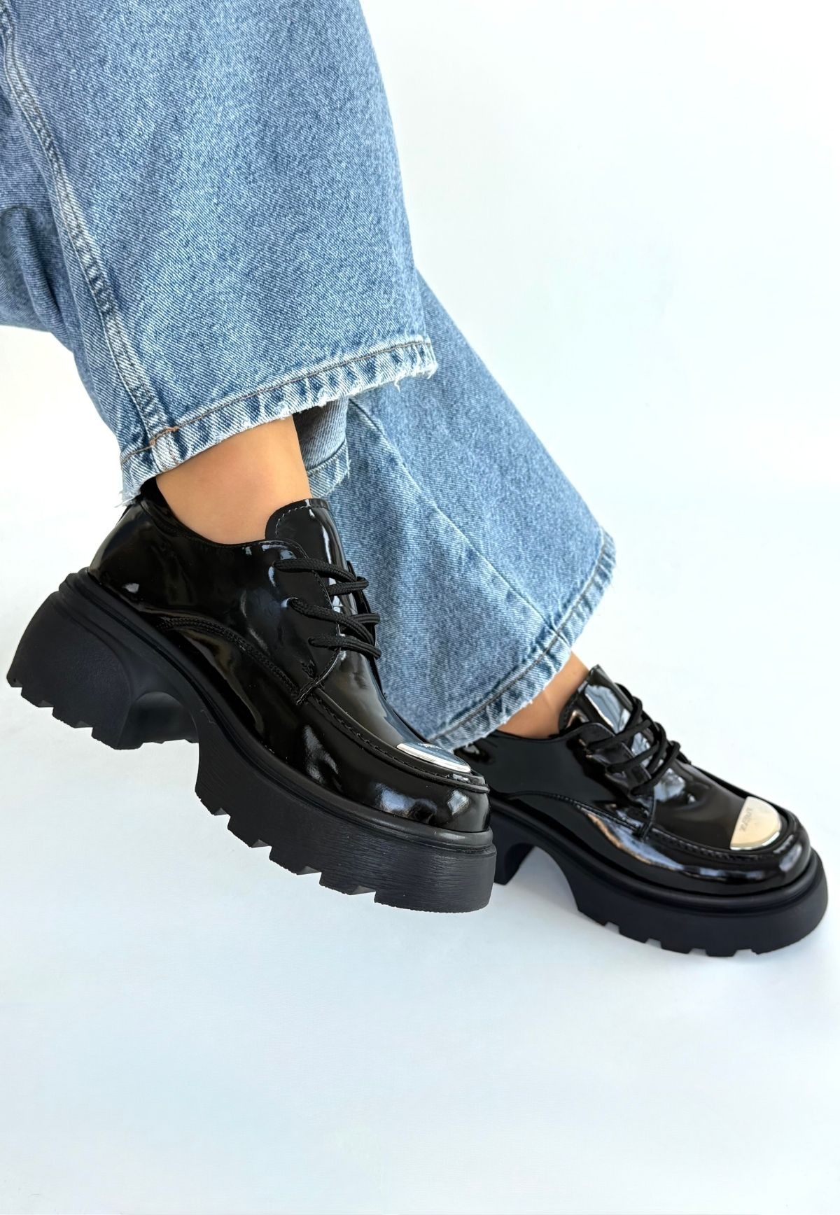 Kiya Siyah Rugan Dolgu Topuk Oxford Ayakkabı - Lisinya