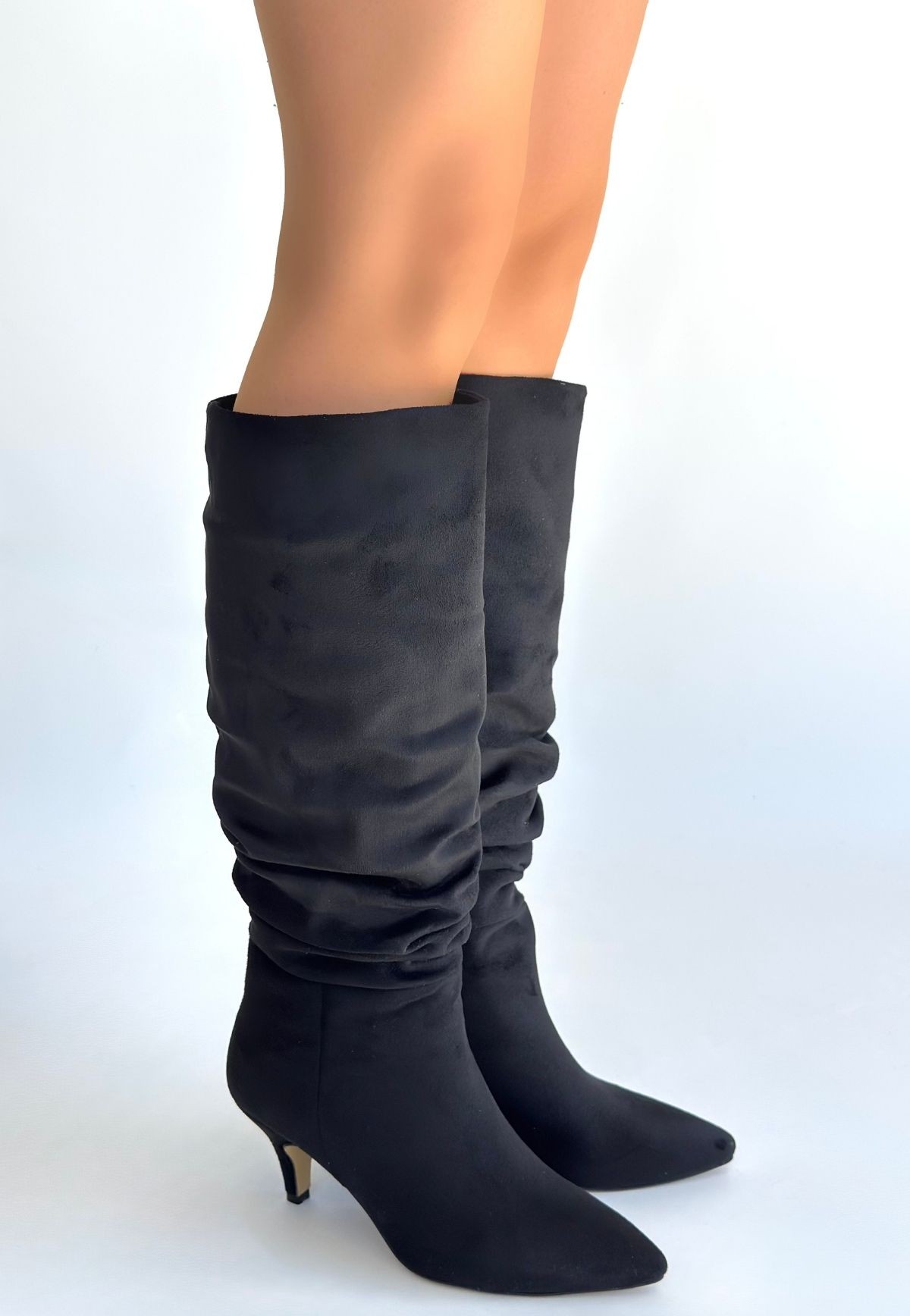 Zelya Siyah Süet Topuklu Çizme - Lisinya Zelya Siyah Süet Topuklu Çizme - Lisinya