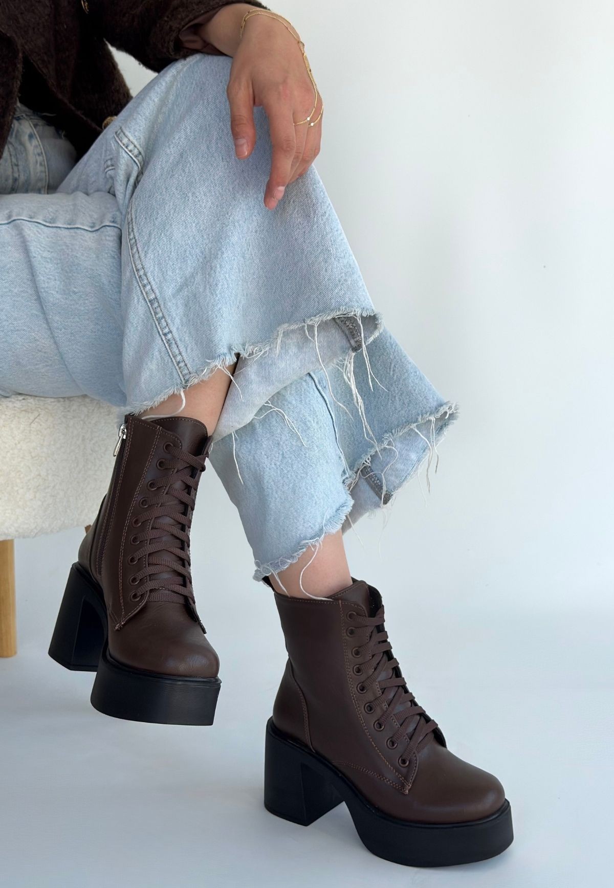 Tsan Kahverengi Cilt Bağcıklı Topuklu Bot - Lisinya Tsan Kahverengi Cilt Bağcıklı Topuklu Bot - Lisinya