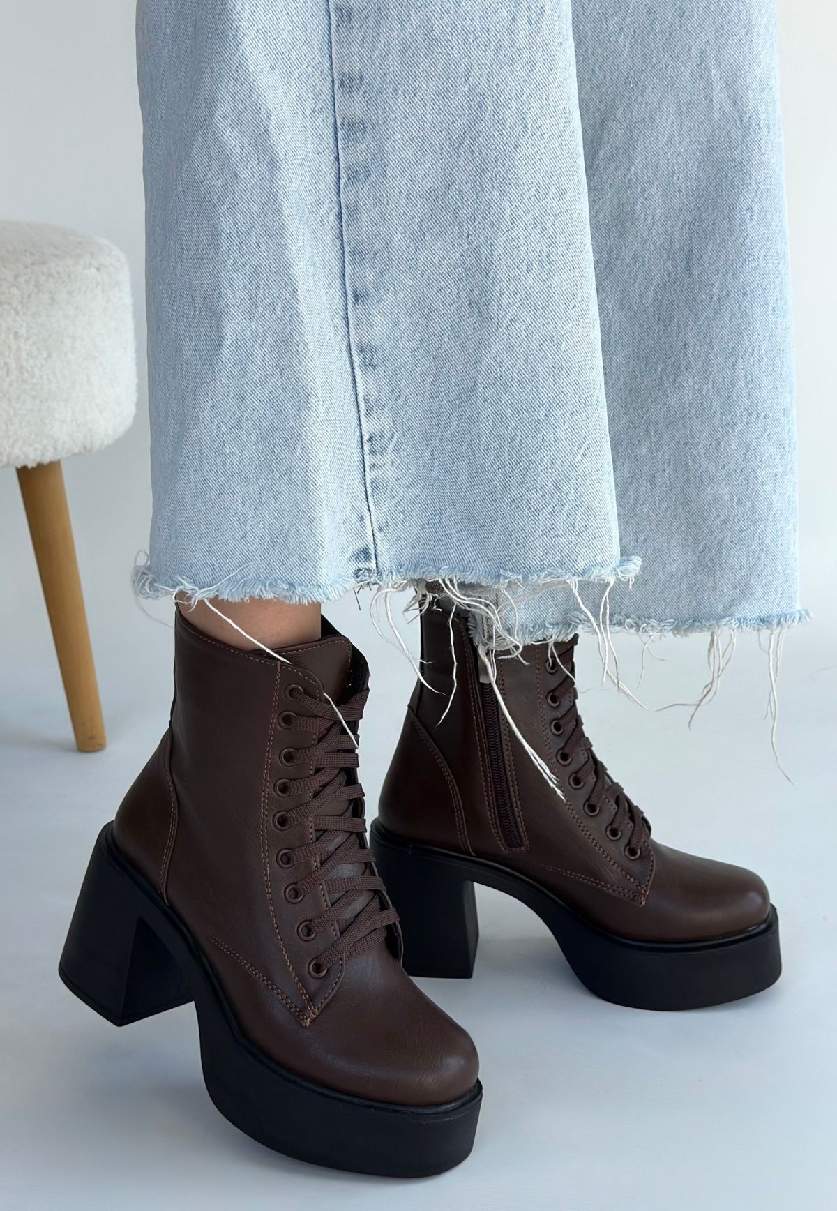 Tsan Kahverengi Cilt Bağcıklı Topuklu Bot - Lisinya