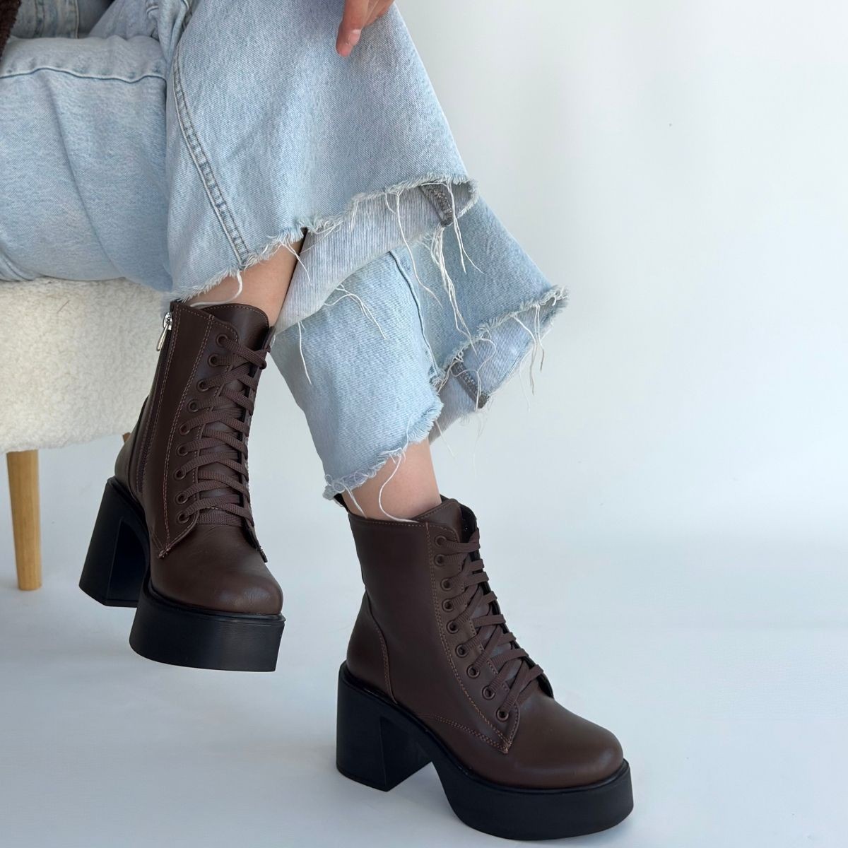 Tsan Kahverengi Cilt Bağcıklı Topuklu Bot - Lisinya