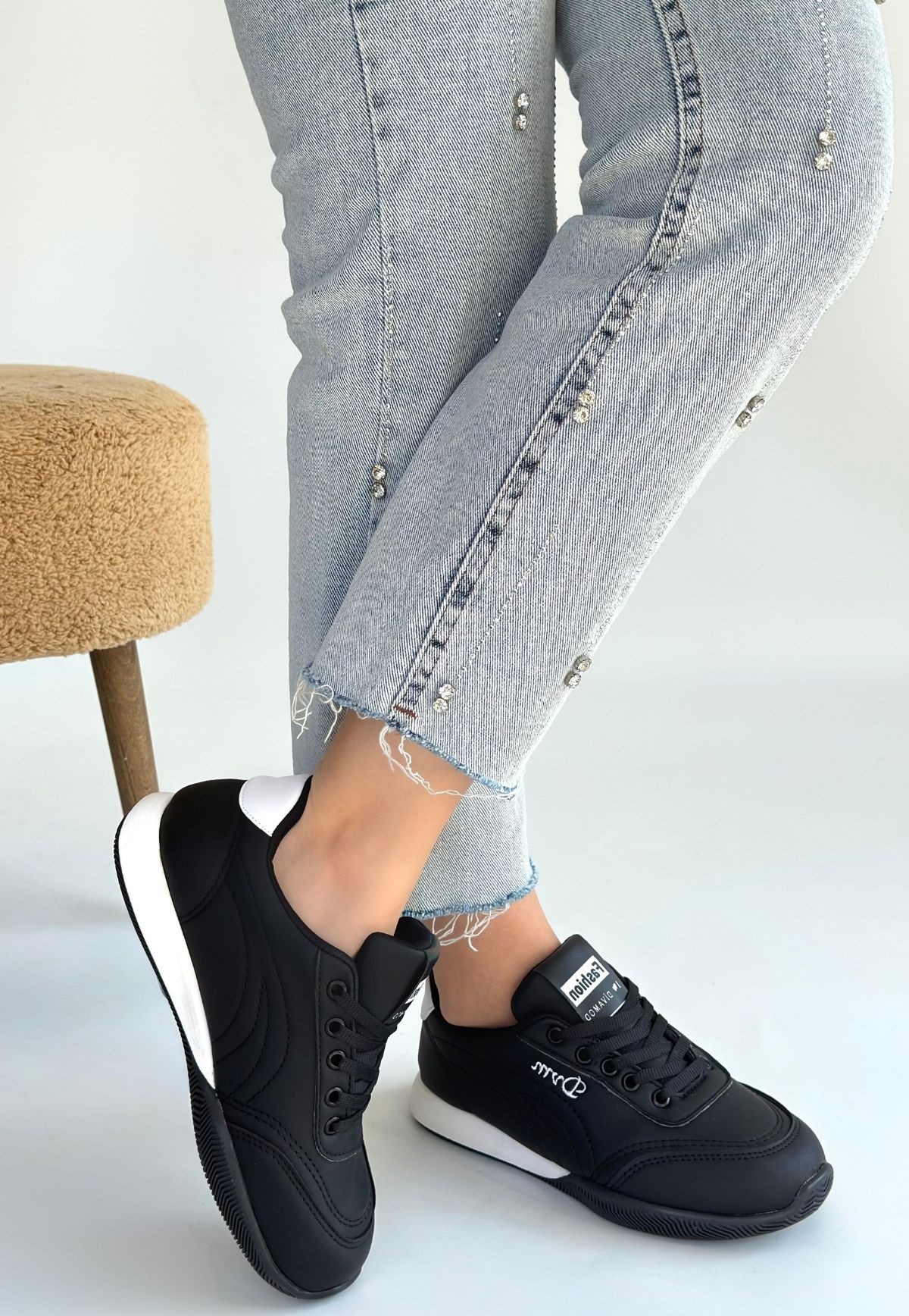 Tawen Siyah Cilt Bağcıklı Spor Ayakkabı - Lisinya Tawen Siyah Cilt Bağcıklı Spor Ayakkabı - Lisinya