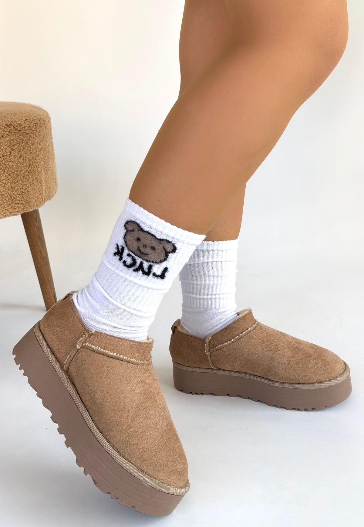 Mitay Bej Süet Bot - Lisinya