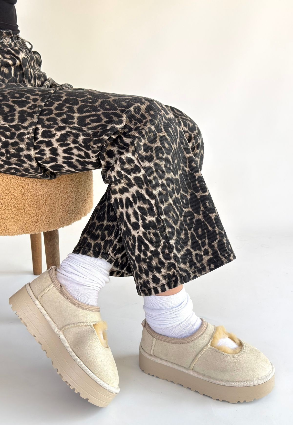 Carren Bej Süet Bot - Lisinya Carren Bej Süet Bot - Lisinya