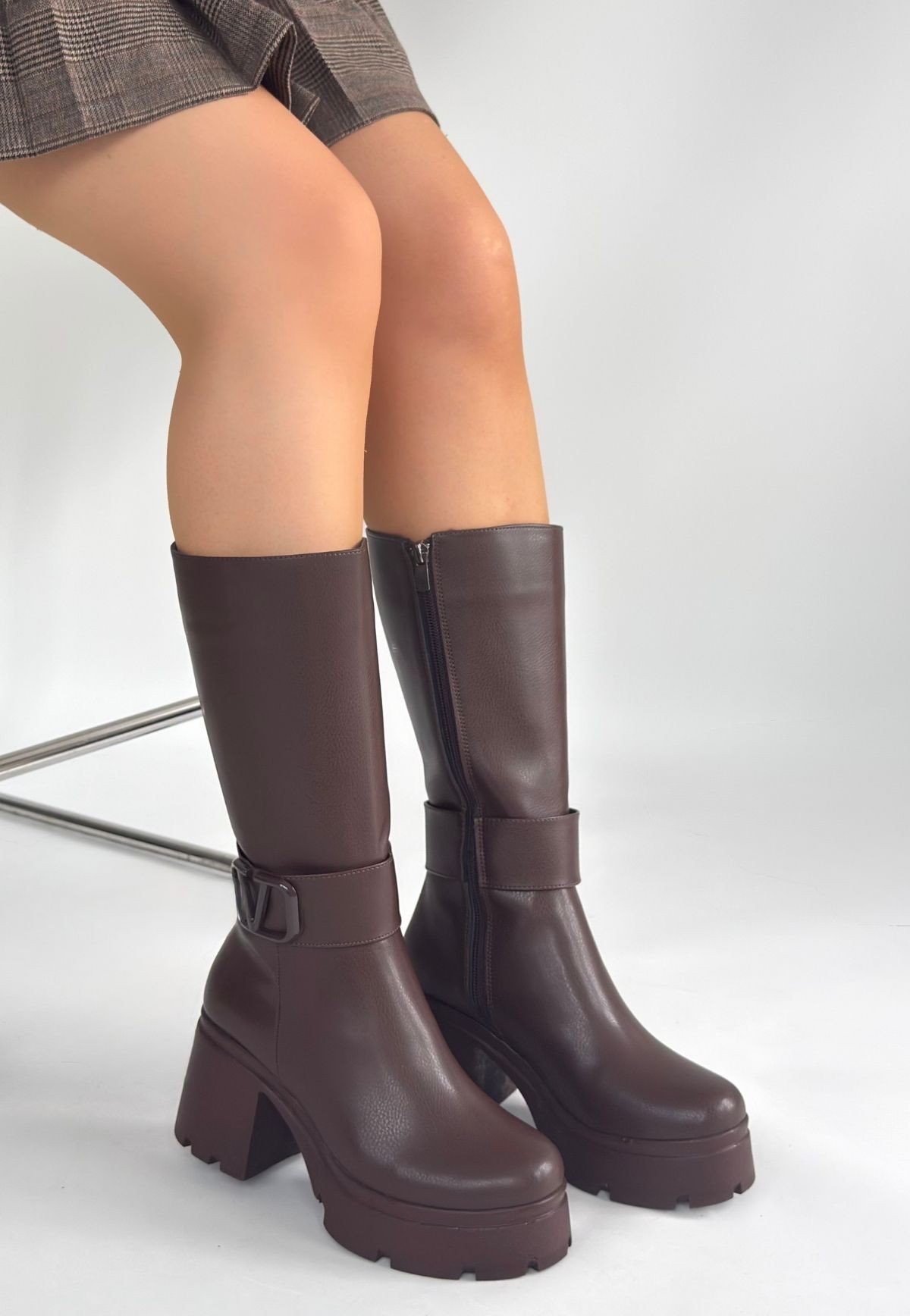 Moki Kahverengi Cilt Topuklu Çizme - Lisinya Moki Kahverengi Cilt Topuklu Çizme - Lisinya