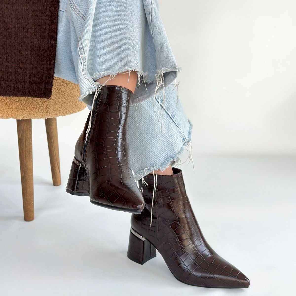 Meça Kahverengi Cilt Topuklu Bot - Lisinya