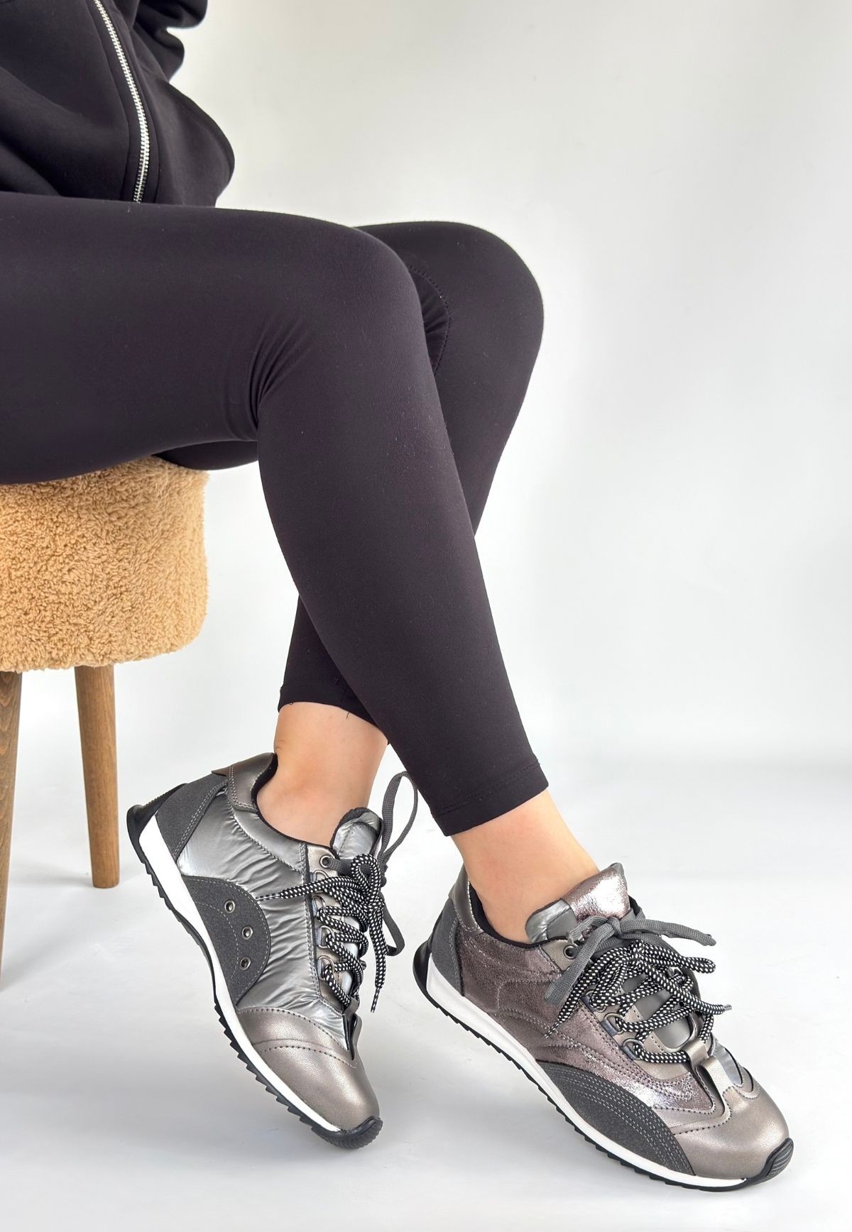 Ranu Platin Cilt Paraşüt Detaylı Bağcıklı Spor Ayakkabı - Lisinya