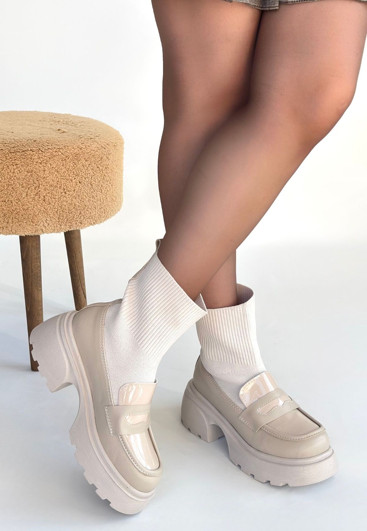 Wanye Bej Cilt Cilt Streçli Bot - Lisinya