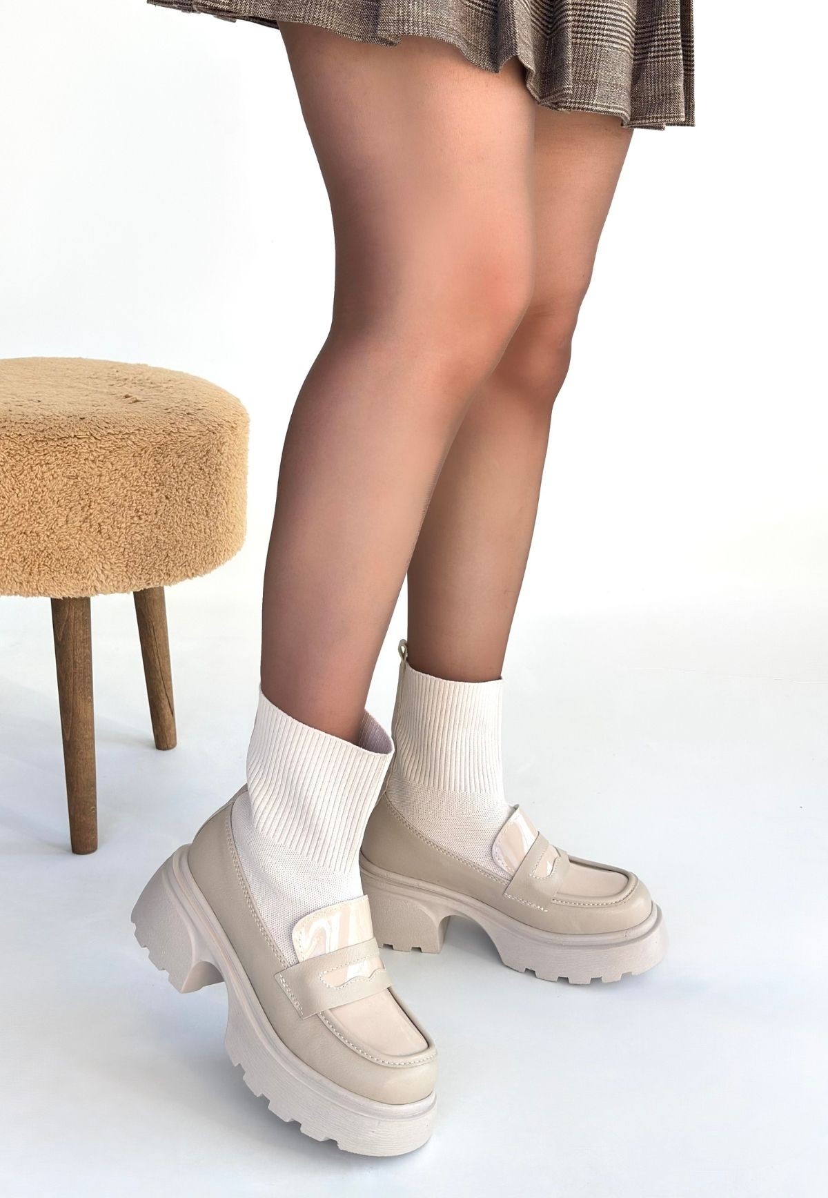 Wanye Bej Cilt Cilt Streçli Bot - Lisinya