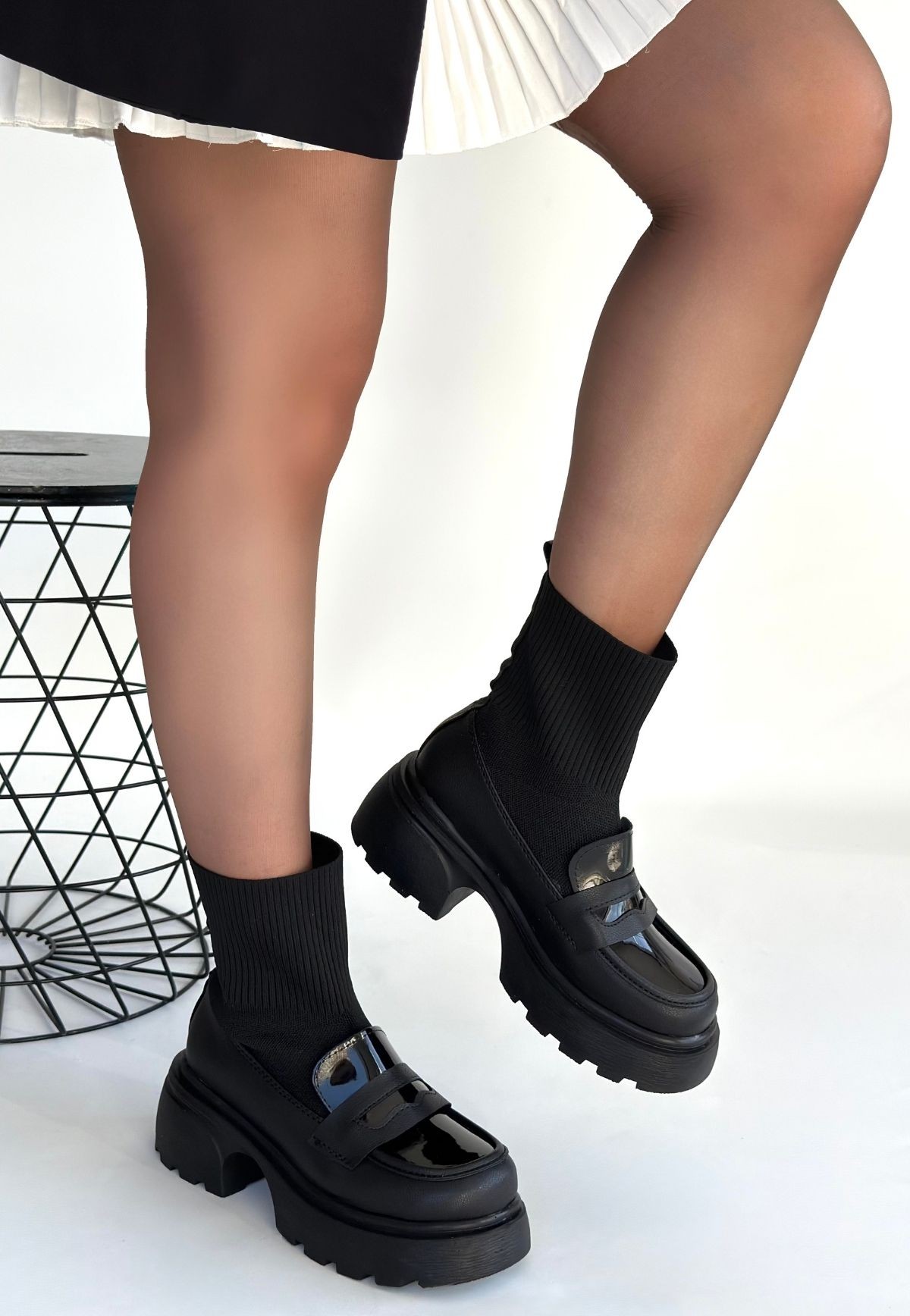 Wanye Siyah Cilt Cilt Streçli Bot - Lisinya