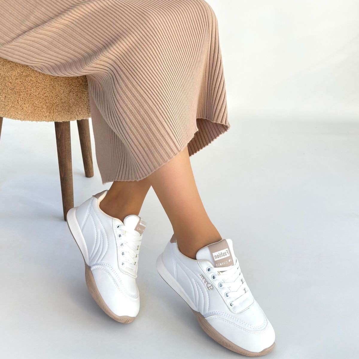 Tawen Beyaz Cilt Bağcıklı Spor Ayakkabı - Lisinya