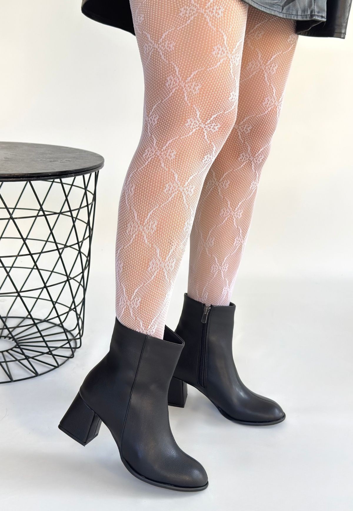 Tendy Siyah Cilt Topuklu Bot - Lisinya