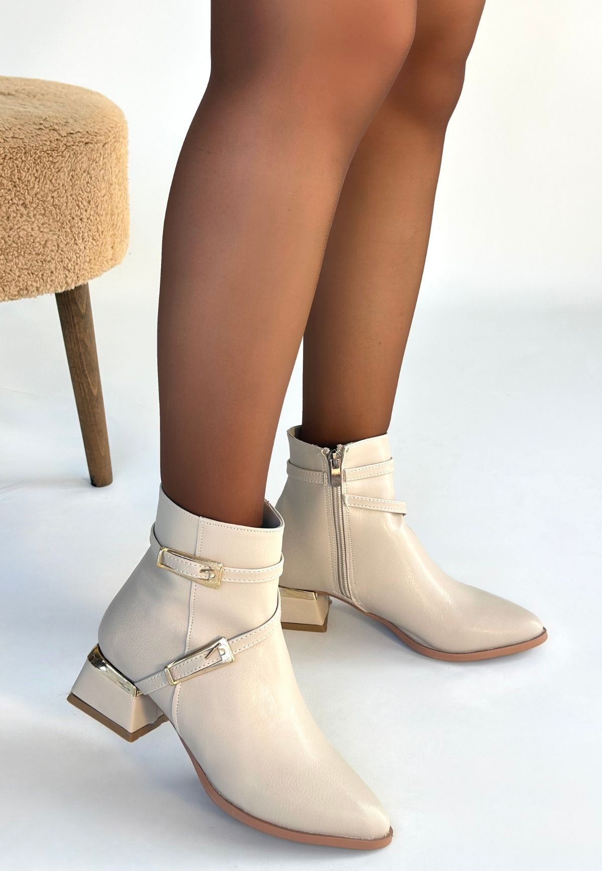 İnay Bej Cilt Topuklu Bot - Lisinya