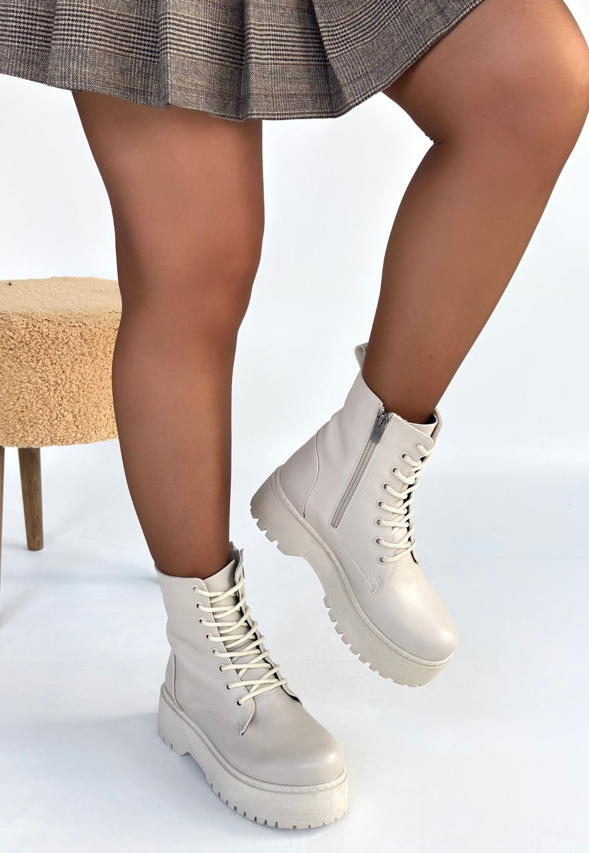 Jonni Bej Cilt Bağcıklı Bot - Lisinya