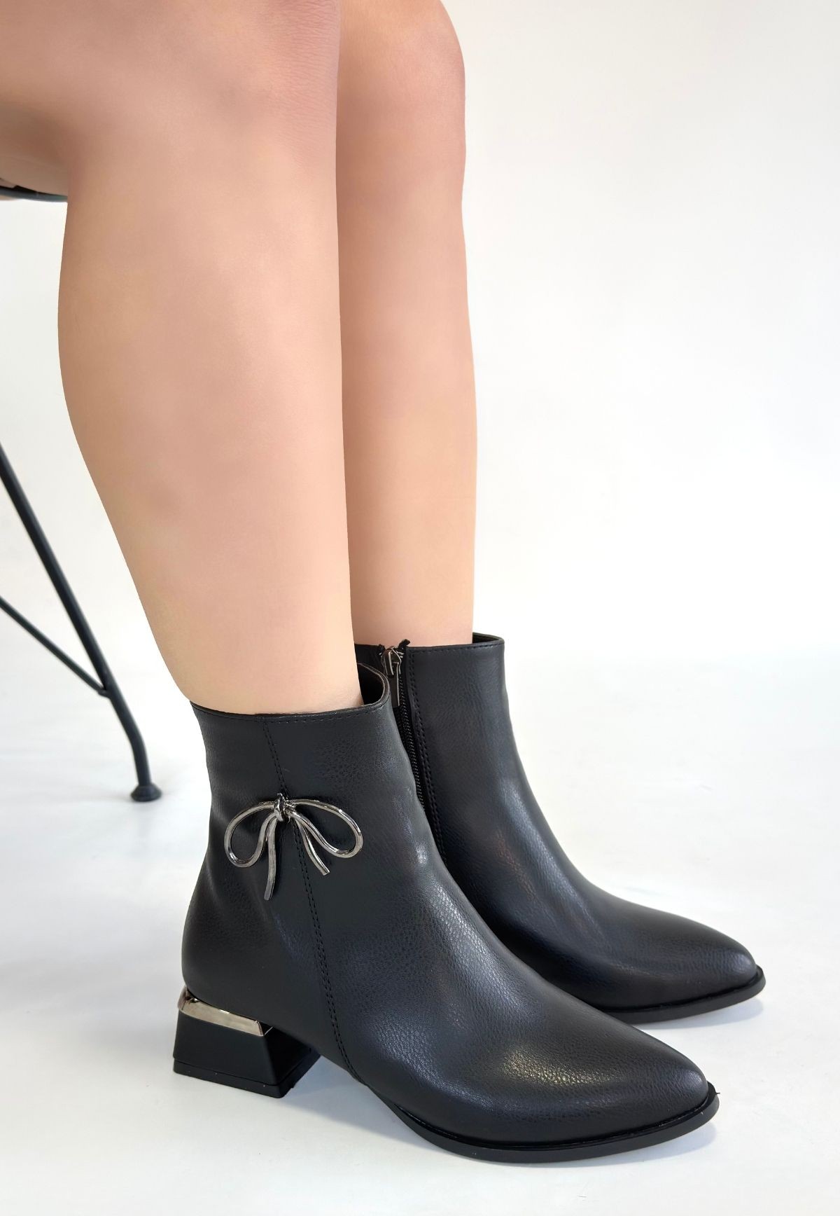 Harly Siyah Cilt Topuklu Bot - Lisinya