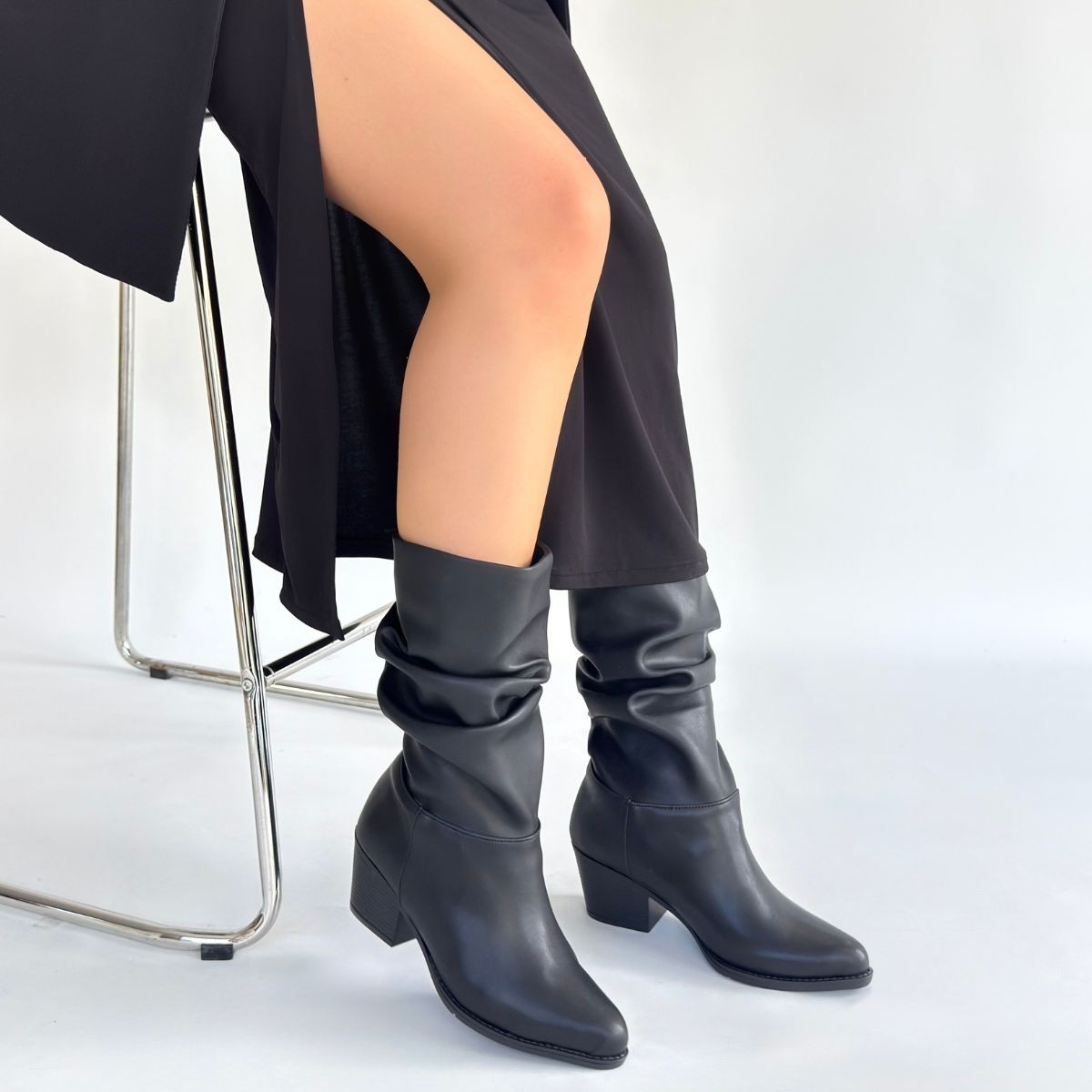 Yior Siyah Cilt Topuklu Bot - Lisinya Yior Siyah Cilt Topuklu Bot - Lisinya