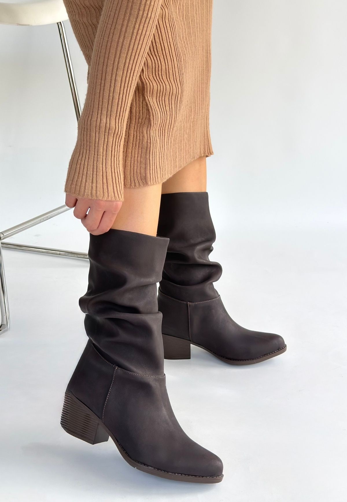 Yior Kahverengi Nubuk Topuklu Bot - Lisinya Yior Kahverengi Nubuk Topuklu Bot - Lisinya