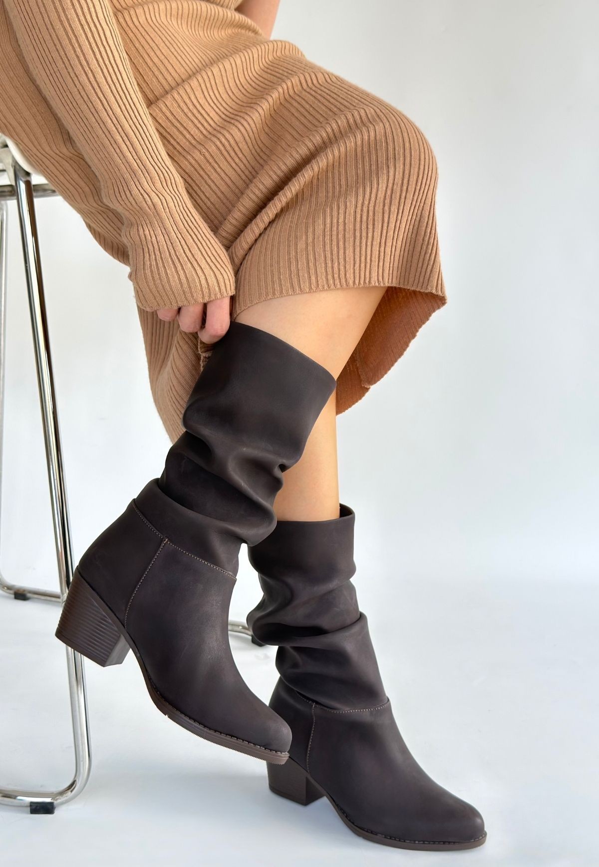 Yior Kahverengi Nubuk Topuklu Bot - Lisinya Yior Kahverengi Nubuk Topuklu Bot - Lisinya