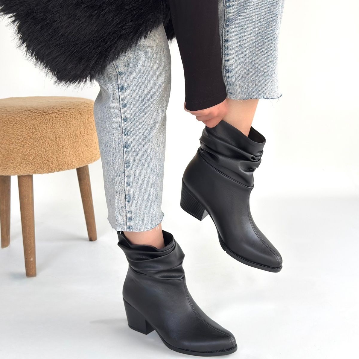 Lukana Siyah Cilt Topuklu Körüklü Bot - Lisinya